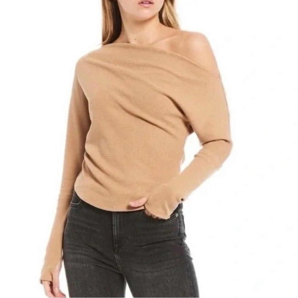 NEW We The Free Fuji Thermal Long Sleeve Off Shoulder
Size Medium